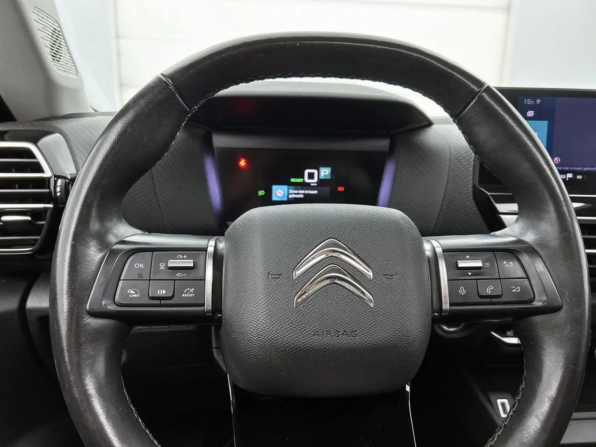 Shine 50 kWh 136pk | Accu 91% | Navigatie | Panoramisch schuif-kanteldak | 360° Camera | Lederen comfortstoel elektrisch+verwarmd+massage | Climate Control | Adaptieve Cruise Control | Full