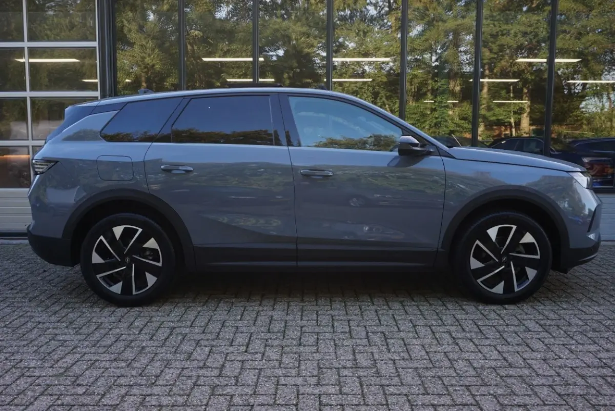 1.2 Turbo Hybrid GS
