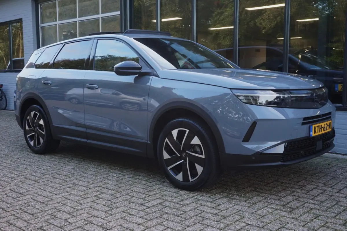 1.2 Turbo Hybrid GS