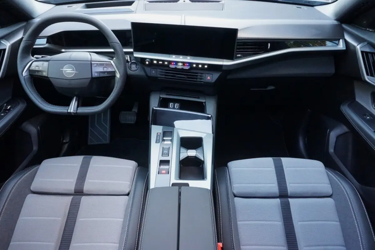 1.2 Turbo Hybrid GS