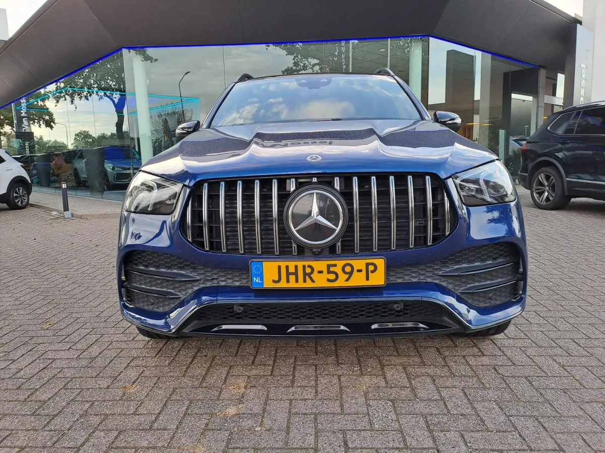 350 e 4MATIC Premium Plus | SOH 98% | BURMESTER AUDIO | LUCHTVERING | PANORAMA- SCHUIFDAK | ELEKTRISCHE STOELEN MET MEMORY | CARBON INTERIEUR AFWERKING | LEER | APPLE CARPLAY / ANDROID AUTO 