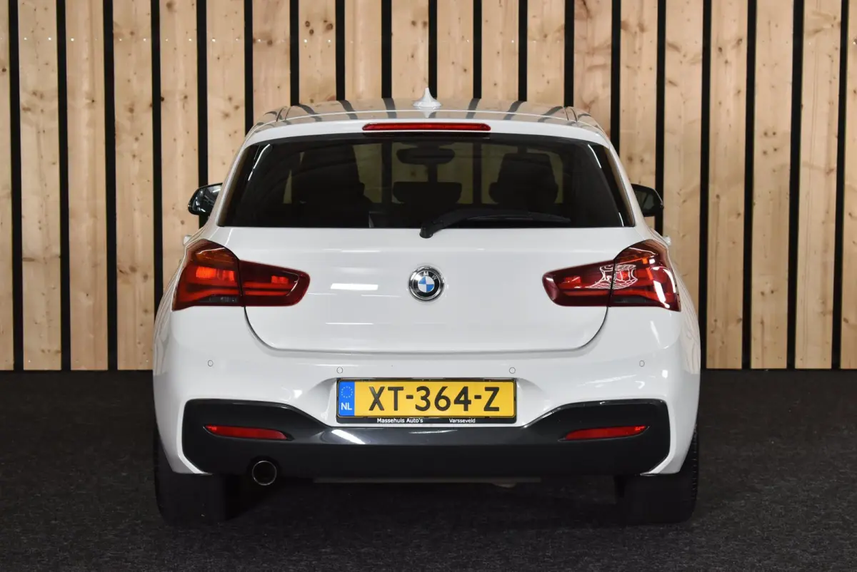 118i Executive M Sport 107dkm Leer LED Automaat NL-auto 18"4S Clima Stoelverw. + Nwe APK