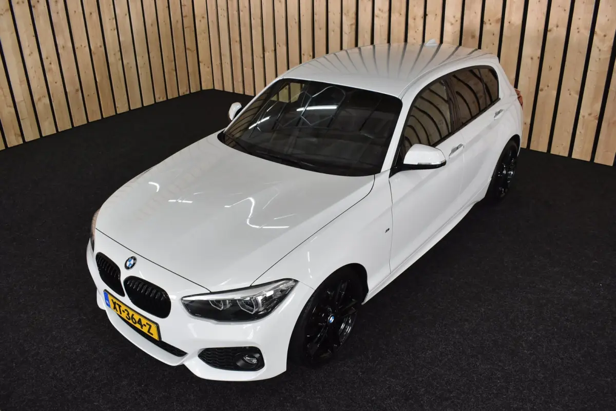 118i Executive M Sport 107dkm Leer LED Automaat NL-auto 18"4S Clima Stoelverw. + Nwe APK