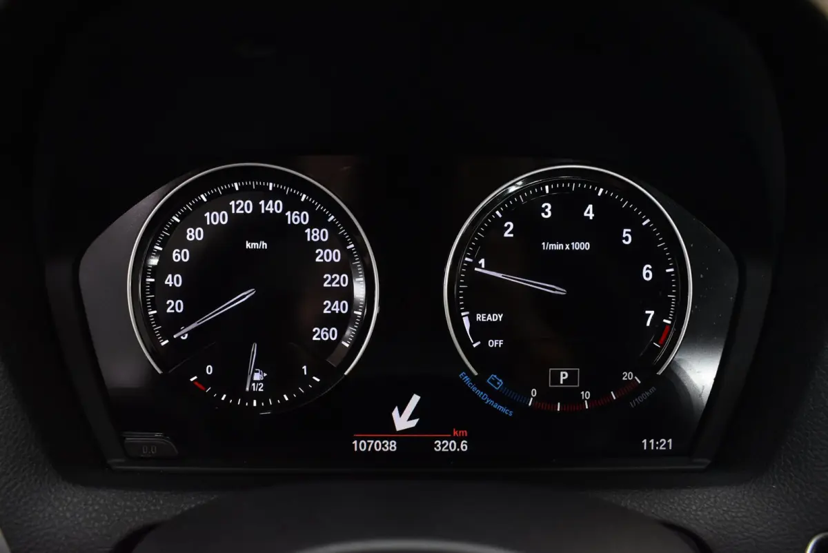 118i Executive M Sport 107dkm Leer LED Automaat NL-auto 18"4S Clima Stoelverw. + Nwe APK