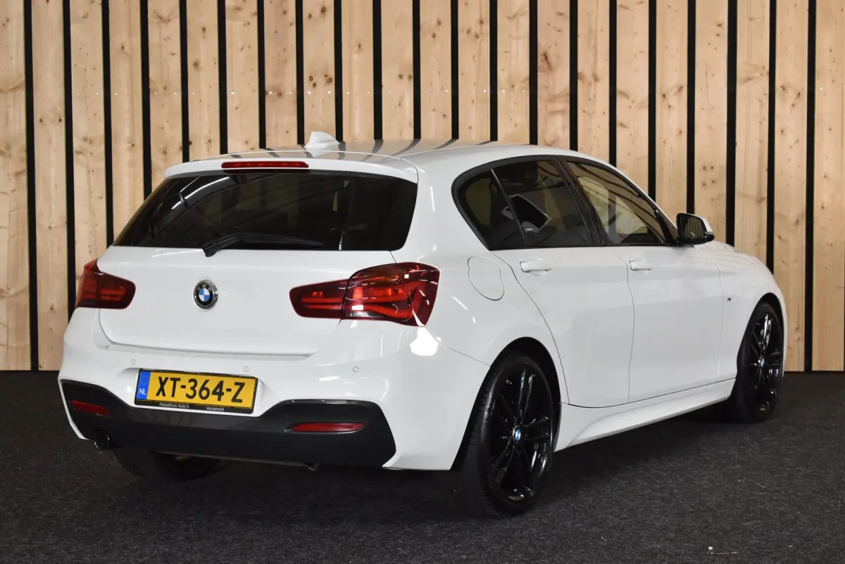 118i Executive M Sport 107dkm Leer LED Automaat NL-auto 18"4S Clima Stoelverw. + Nwe APK