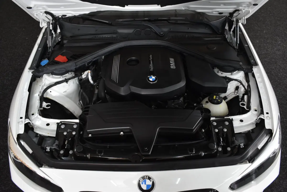 118i Executive M Sport 107dkm Leer LED Automaat NL-auto 18"4S Clima Stoelverw. + Nwe APK