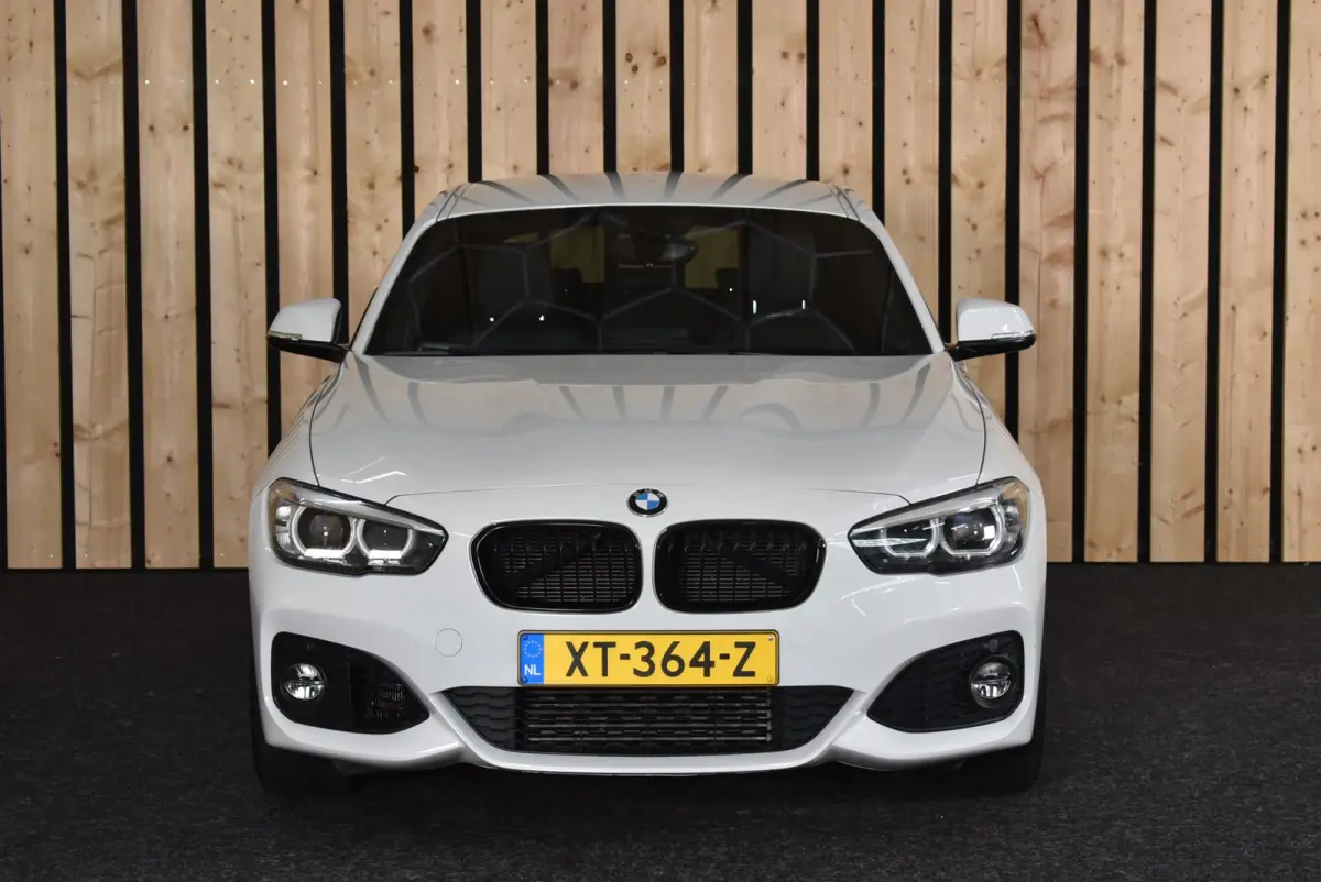 118i Executive M Sport 107dkm Leer LED Automaat NL-auto 18"4S Clima Stoelverw. + Nwe APK