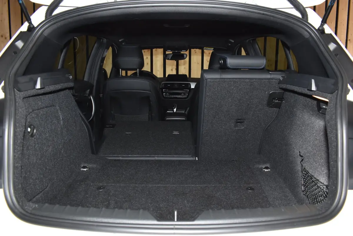 118i Executive M Sport 107dkm Leer LED Automaat NL-auto 18"4S Clima Stoelverw. + Nwe APK