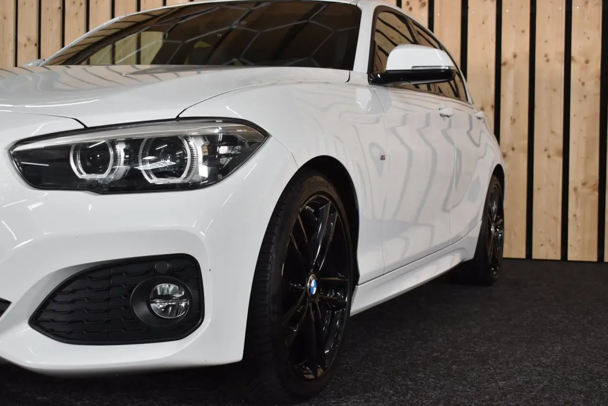 118i Executive M Sport 107dkm Leer LED Automaat NL-auto 18"4S Clima Stoelverw. + Nwe APK