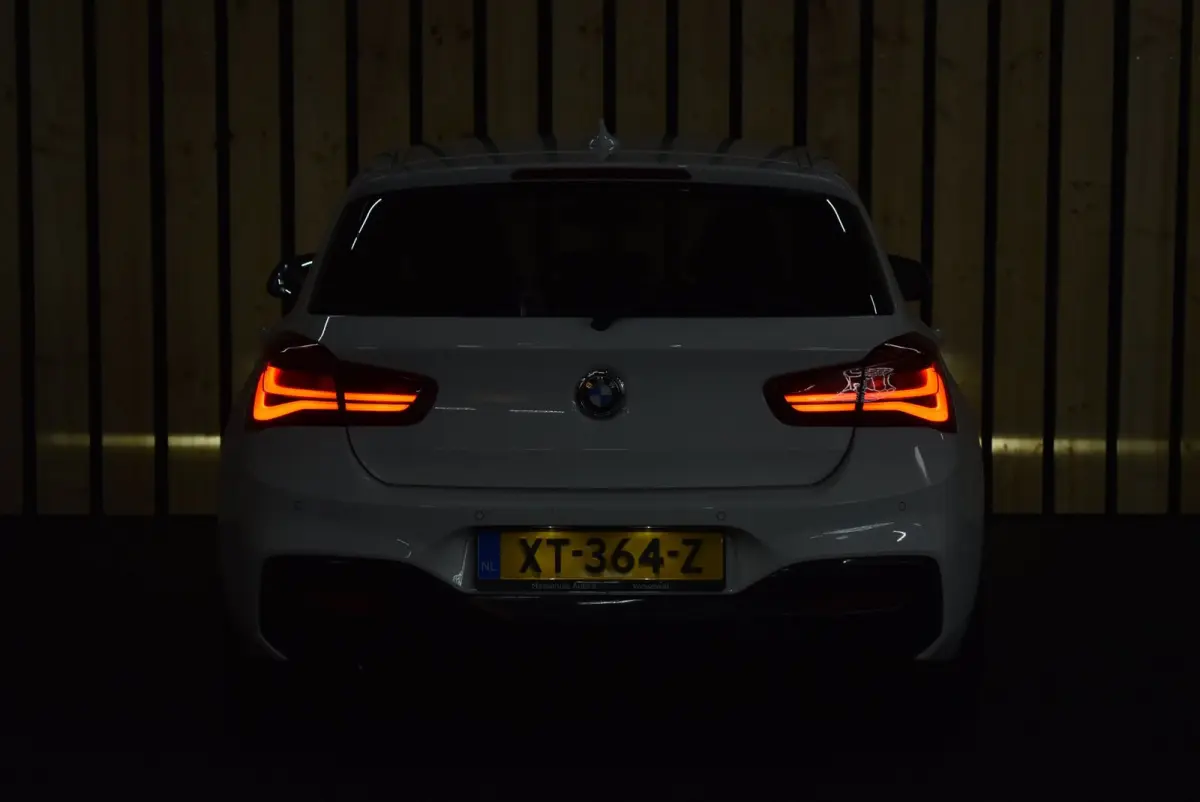 118i Executive M Sport 107dkm Leer LED Automaat NL-auto 18"4S Clima Stoelverw. + Nwe APK