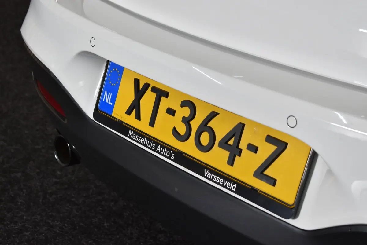 118i Executive M Sport 107dkm Leer LED Automaat NL-auto 18"4S Clima Stoelverw. + Nwe APK