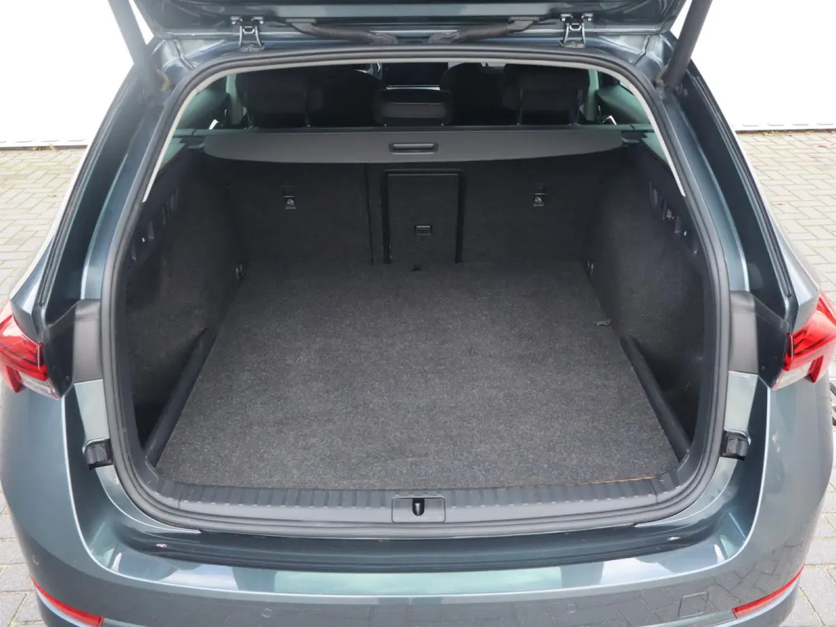 1.4 TSI 204pk PHEV Business Edition Plus | Trekhaak Wegklapbaar | Stuurwiel Verwarmd | Achteruitrijcamera