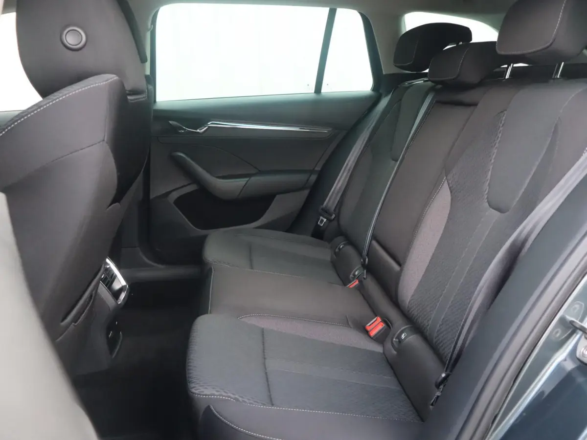 1.4 TSI 204pk PHEV Business Edition Plus | Trekhaak Wegklapbaar | Stuurwiel Verwarmd | Achteruitrijcamera