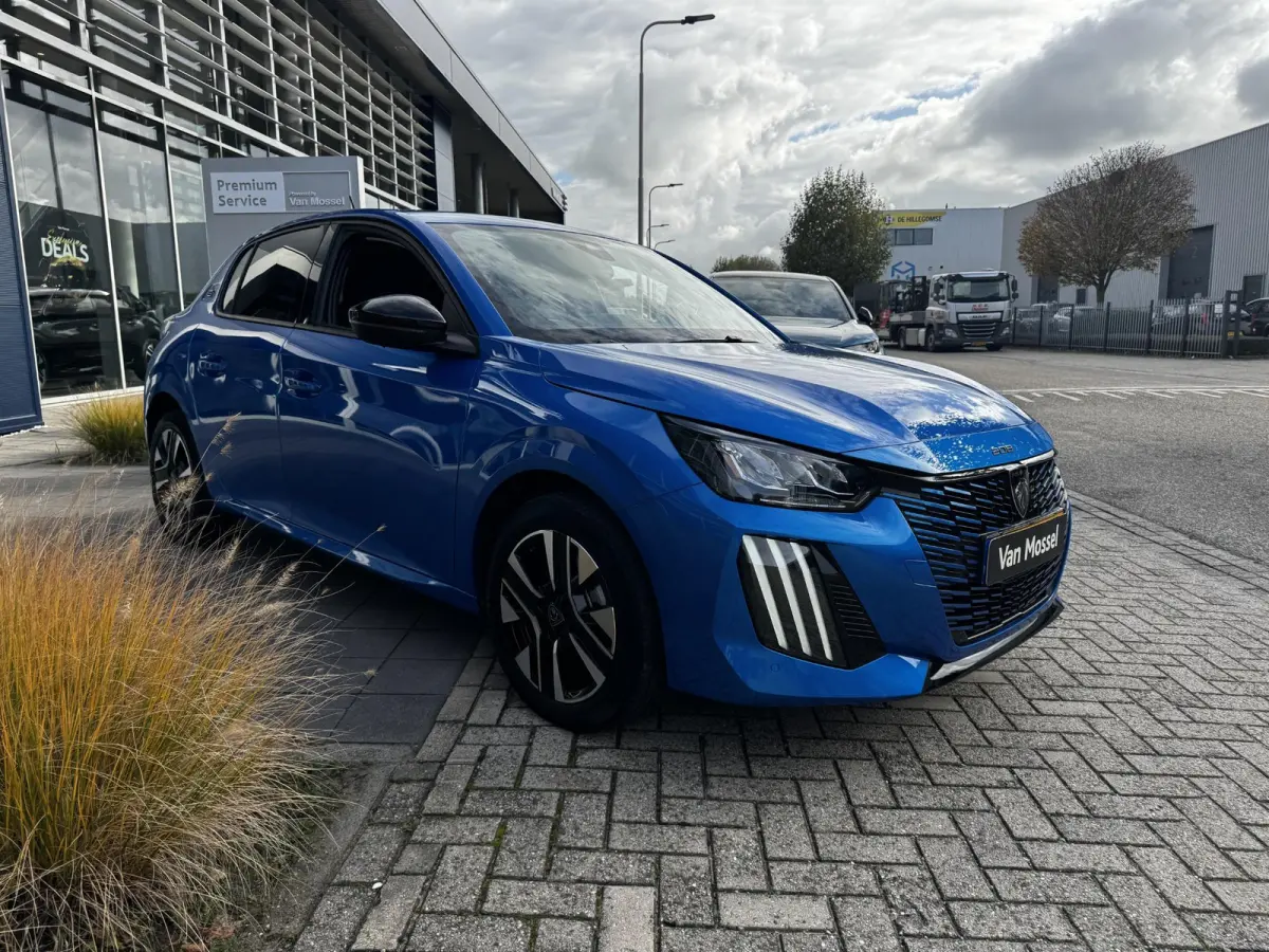 E-Style - STOELVERWARMING - APPLE CARPLAY/ANDROID AUTO - PARKEERSENSOREN