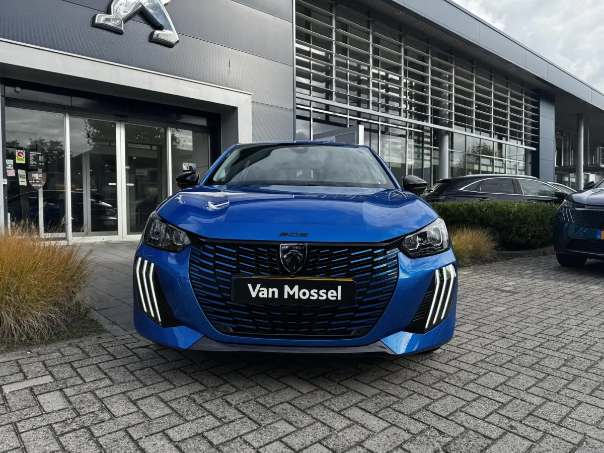 E-Style - STOELVERWARMING - APPLE CARPLAY/ANDROID AUTO - PARKEERSENSOREN