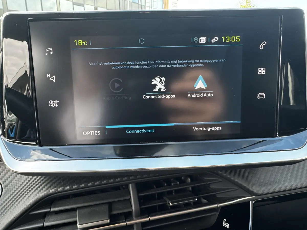 E-Style - STOELVERWARMING - APPLE CARPLAY/ANDROID AUTO - PARKEERSENSOREN