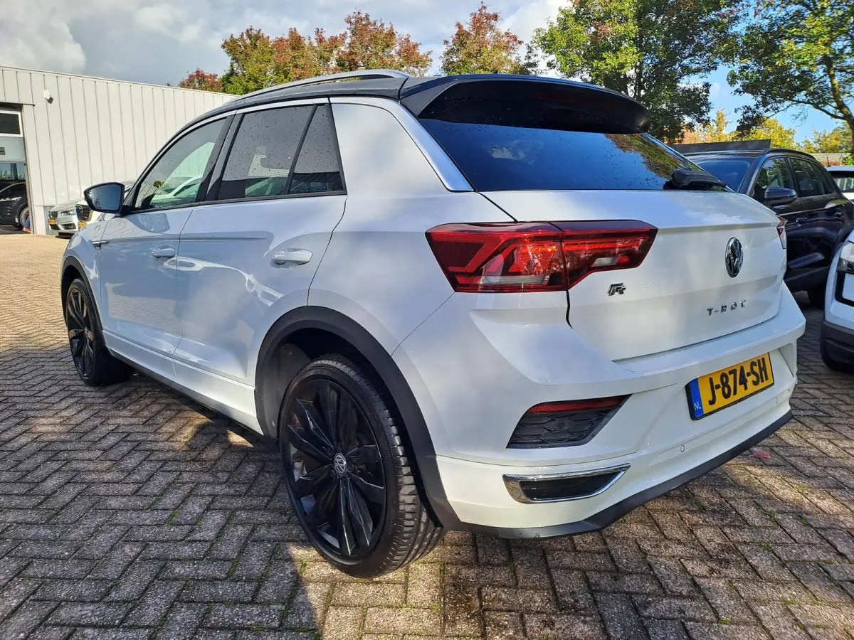 1.5 TSI Sport Business R | PANORAMA-SCHUIFDAK | CAMERA | NAVIGATIE | ZWART DAK