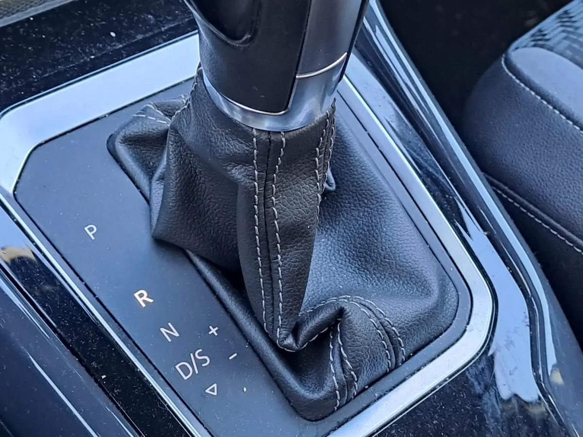 1.5 TSI Sport Business R | PANORAMA-SCHUIFDAK | CAMERA | NAVIGATIE | ZWART DAK