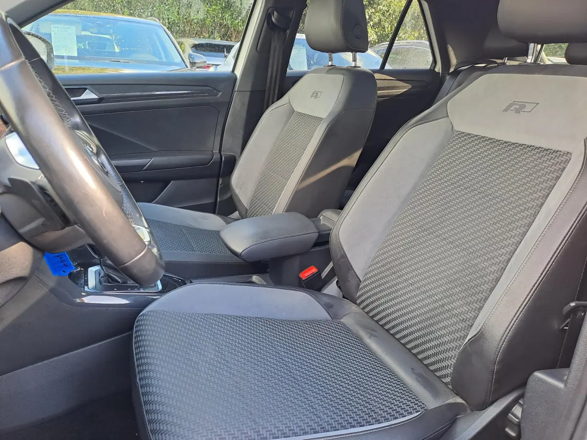 1.5 TSI Sport Business R | PANORAMA-SCHUIFDAK | CAMERA | NAVIGATIE | ZWART DAK