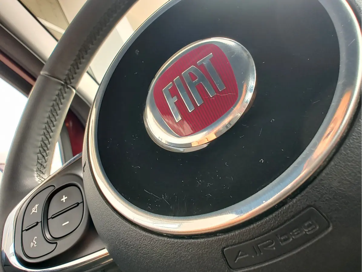 1.0 HYBRID LOUNGE Clima | Carplay/Android | Cruise Control