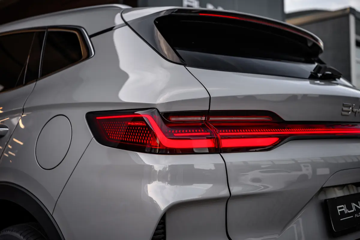 1.5 DM-i FWD Boost| Plug-in Hybrid | 360° Camera | ACC | Lane Assist | Leder | Keyless | CarPlay | LED