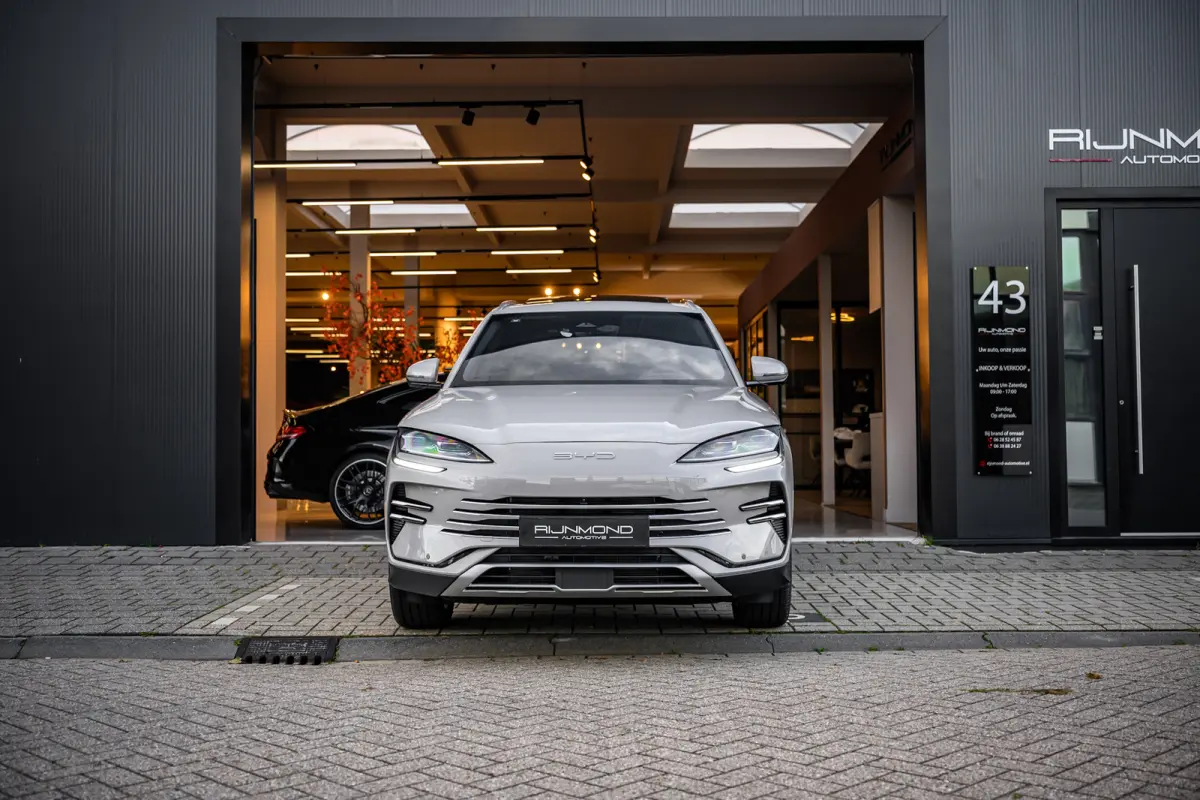 1.5 DM-i FWD Boost| Plug-in Hybrid | 360° Camera | ACC | Lane Assist | Leder | Keyless | CarPlay | LED