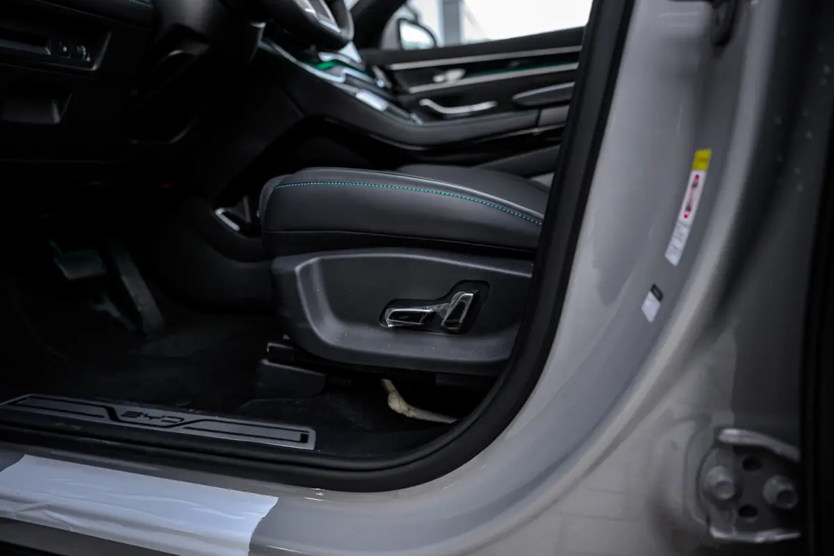 1.5 DM-i FWD Boost| Plug-in Hybrid | 360° Camera | ACC | Lane Assist | Leder | Keyless | CarPlay | LED