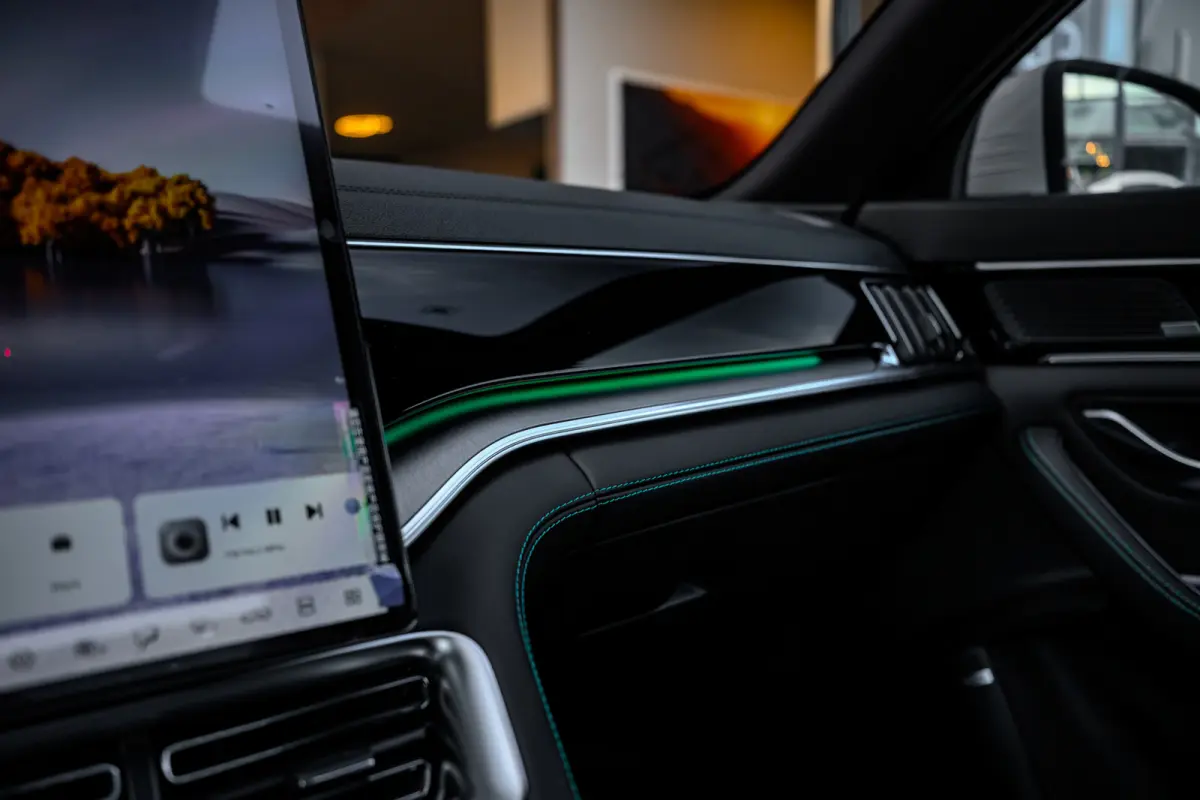1.5 DM-i FWD Boost| Plug-in Hybrid | 360° Camera | ACC | Lane Assist | Leder | Keyless | CarPlay | LED