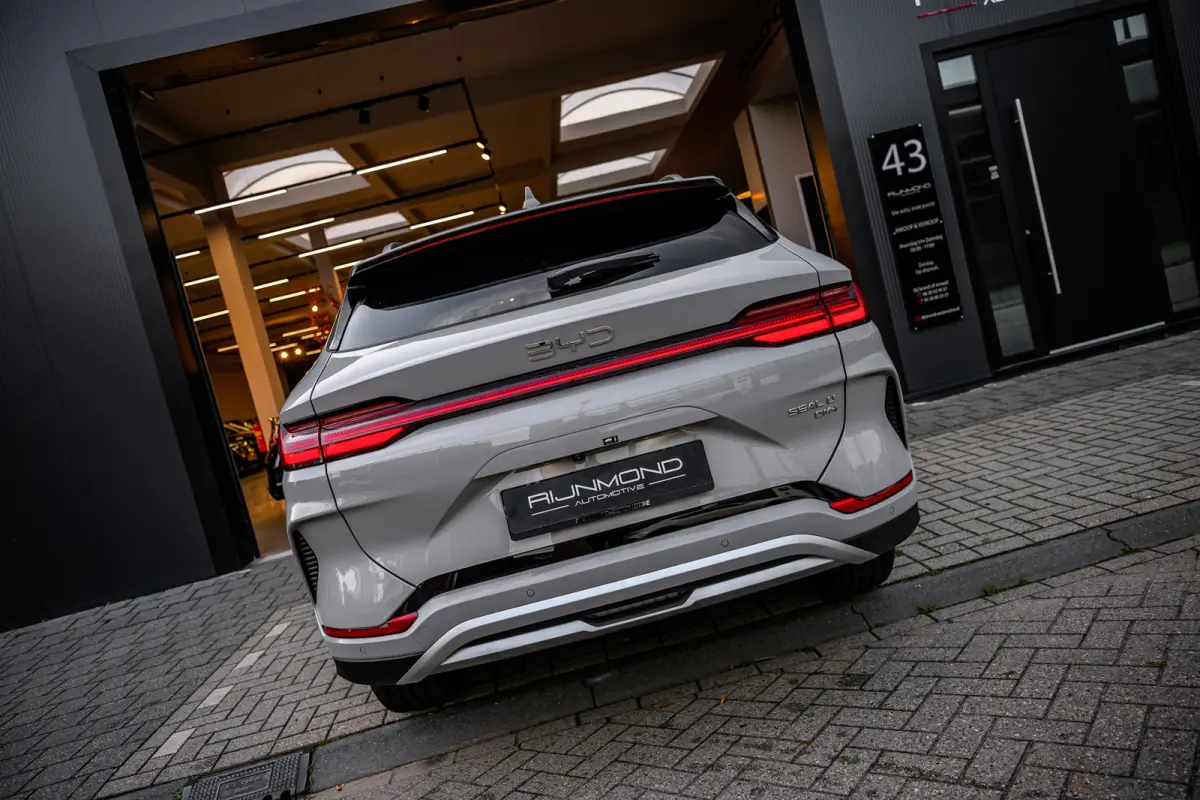 1.5 DM-i FWD Boost| Plug-in Hybrid | 360° Camera | ACC | Lane Assist | Leder | Keyless | CarPlay | LED