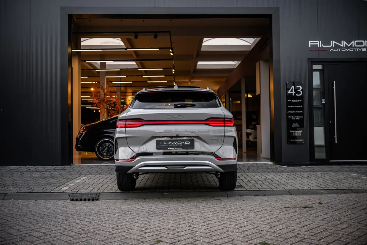 1.5 DM-i FWD Boost| Plug-in Hybrid | 360° Camera | ACC | Lane Assist | Leder | Keyless | CarPlay | LED