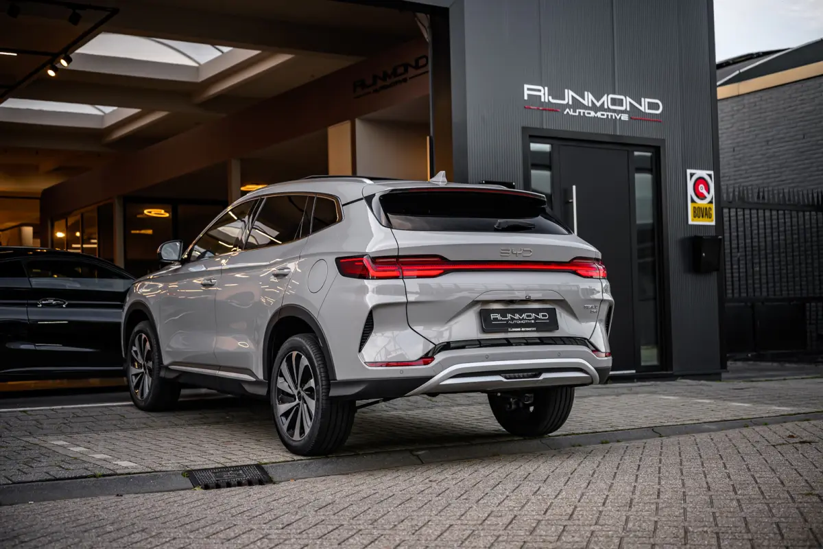 1.5 DM-i FWD Boost| Plug-in Hybrid | 360° Camera | ACC | Lane Assist | Leder | Keyless | CarPlay | LED