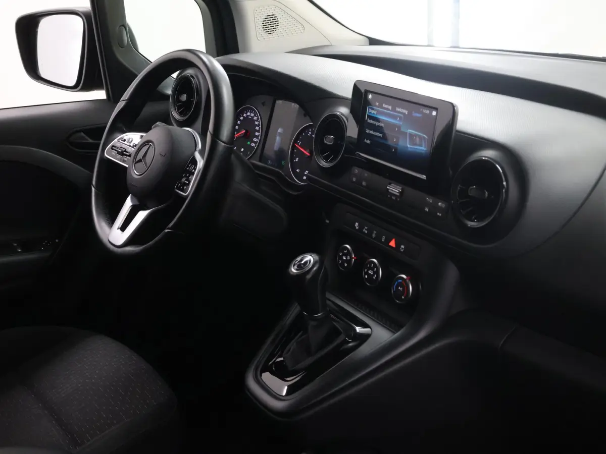 112 CDI | AUT. | L2 | PRO | LM VELGEN | NAVIGATIE | PARKEERCAMERA | APPLE CARPLAY | BUMPERS IN KLEUR | CRUISE CONTROL | CERTIFIED