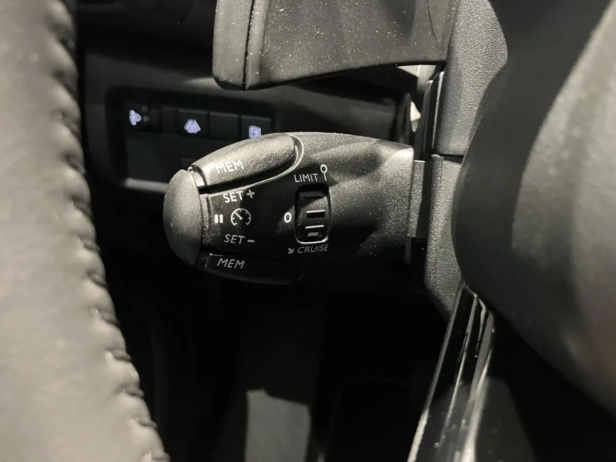 1.6 Plug-in Hybrid 180 Business Plus |  UNIEK - 10907 KM | AUTOMAAT | TREKHAAK | CAMERA | IN TOPSTAAT |