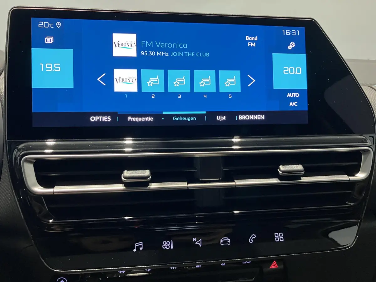 1.6 Plug-in Hybrid 180 Business Plus |  UNIEK - 10907 KM | AUTOMAAT | TREKHAAK | CAMERA | IN TOPSTAAT |
