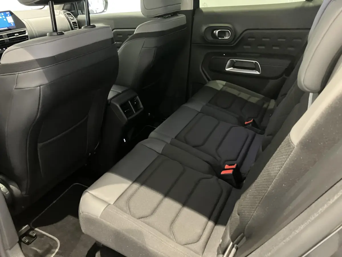 1.6 Plug-in Hybrid 180 Business Plus |  UNIEK - 10907 KM | AUTOMAAT | TREKHAAK | CAMERA | IN TOPSTAAT |