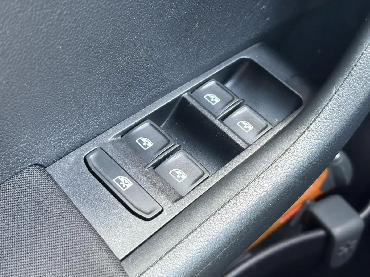 1.2 TSI JOY ✓2e Eigenaar✓Airco✓Cruise✓4 Elekt Ramen✓Lm velgen✓N.A.P✓Zeer Zuinig✓Apk tot 04-2027