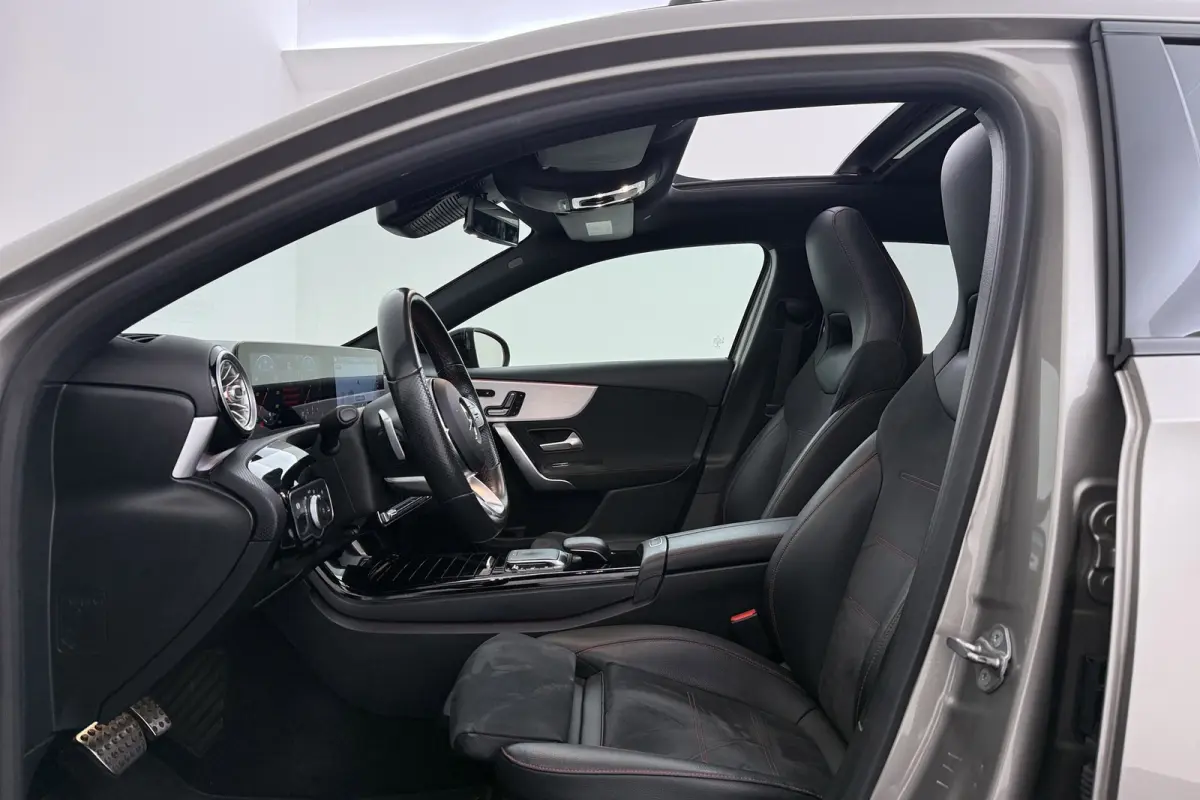 180 Business Solution | AMG-Line | Panoramadak | Memory | Stoelverwarming | CarPlay | Climate Control |