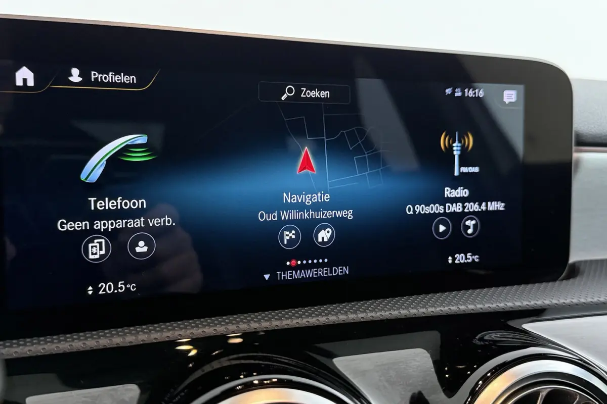 180 Business Solution | AMG-Line | Panoramadak | Memory | Stoelverwarming | CarPlay | Climate Control |