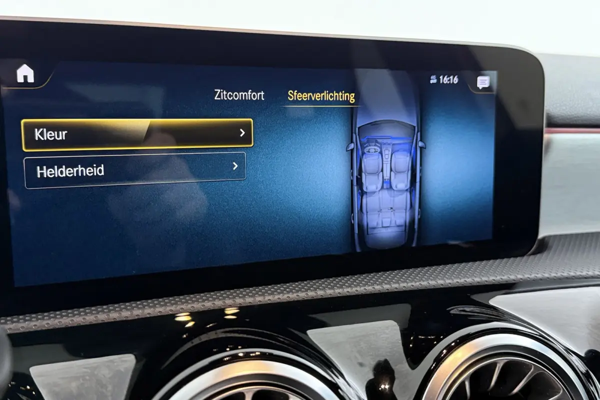 180 Business Solution | AMG-Line | Panoramadak | Memory | Stoelverwarming | CarPlay | Climate Control |