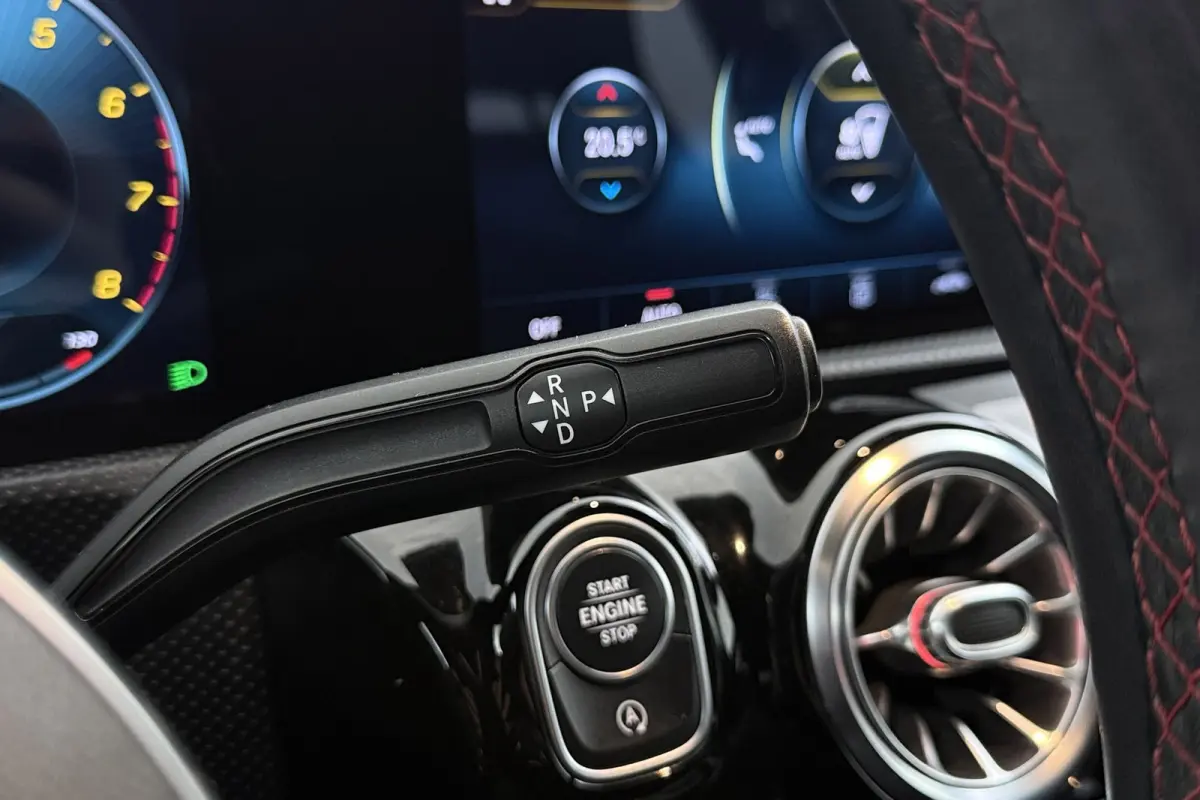180 Business Solution | AMG-Line | Panoramadak | Memory | Stoelverwarming | CarPlay | Climate Control |