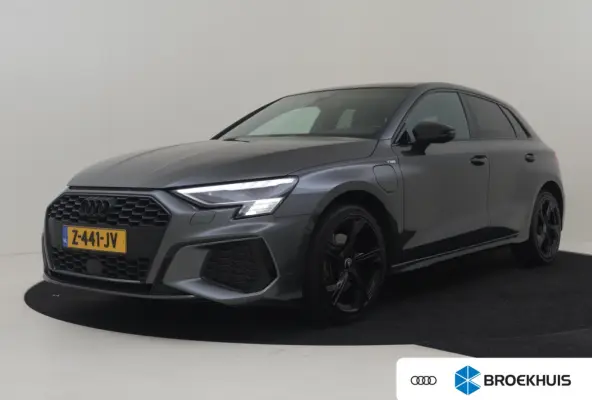 40 TFSI e Business edition l S-Line in en Extr. l B&O Sound l Side Assist l Alcantara l Pano Dak l Camera l Elektr. Stoel l Afn. Trekhaak l Stoelverwarming l