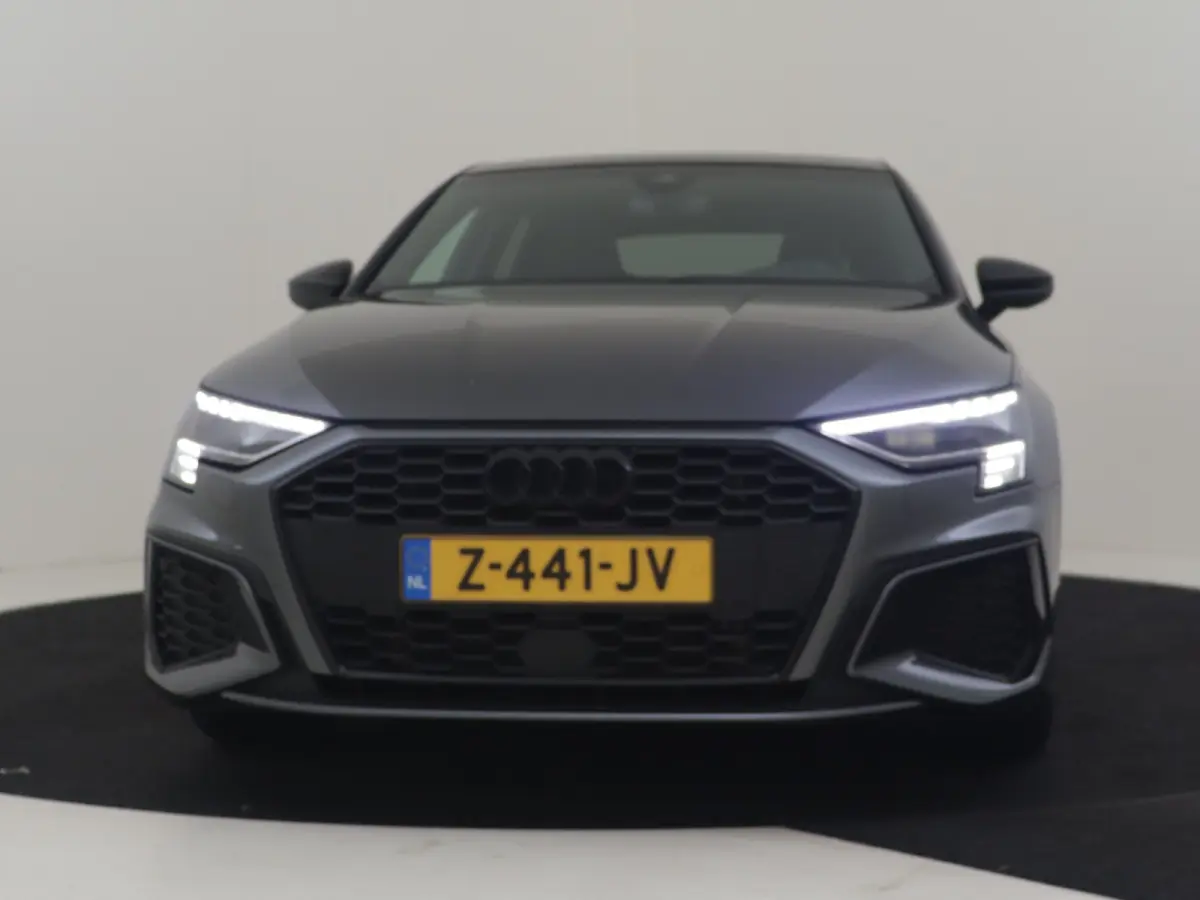 40 TFSI e Business edition l S-Line in en Extr. l B&O Sound l Side Assist l Alcantara l Pano Dak l Camera l Elektr. Stoel l Afn. Trekhaak l Stoelverwarming l