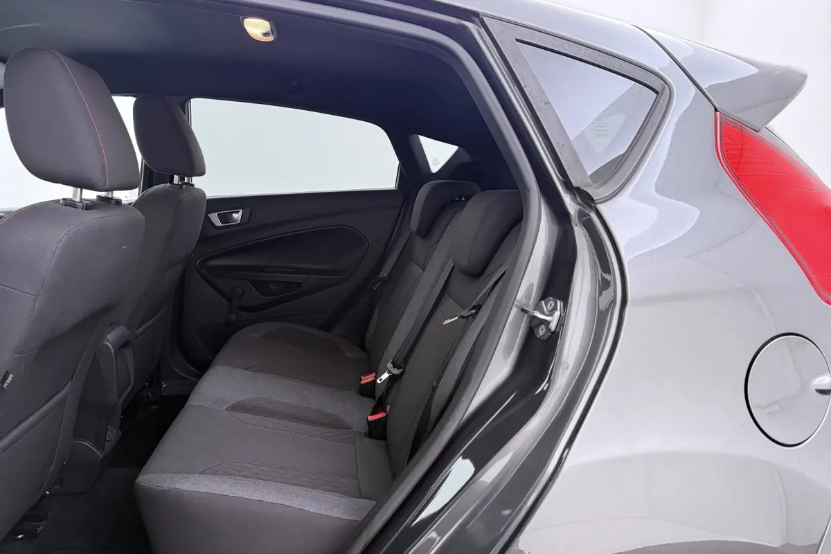 1.0 EcoBoost ST Line | Org NL | Dealer Ond. | Navigatie | Stoelverwarming | Cruise Control |
