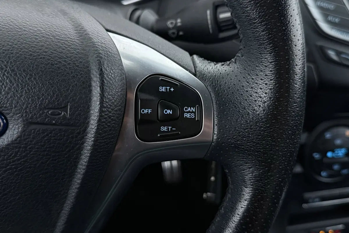 1.0 EcoBoost ST Line | Org NL | Dealer Ond. | Navigatie | Stoelverwarming | Cruise Control |