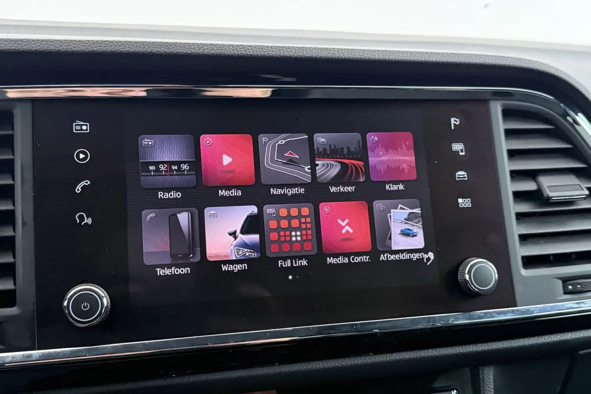 1.5 TSI FR Business Intense | Trekhaak | Org. NL | 360 | CarPlay | Digital Cockpit | Adap. Cruise | Stoelverwarming |
