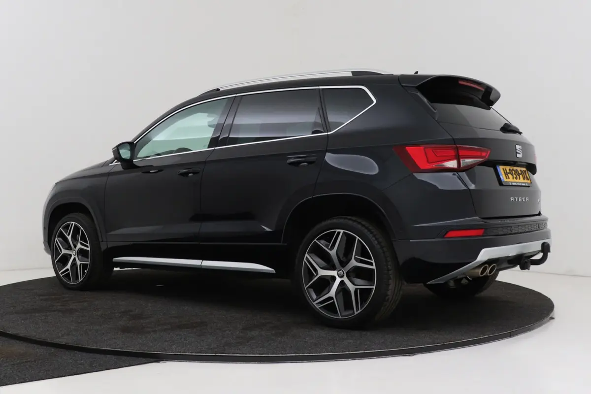 1.5 TSI FR Business Intense | Trekhaak | Org. NL | 360 | CarPlay | Digital Cockpit | Adap. Cruise | Stoelverwarming |