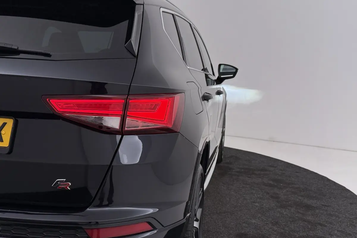1.5 TSI FR Business Intense | Trekhaak | Org. NL | 360 | CarPlay | Digital Cockpit | Adap. Cruise | Stoelverwarming |