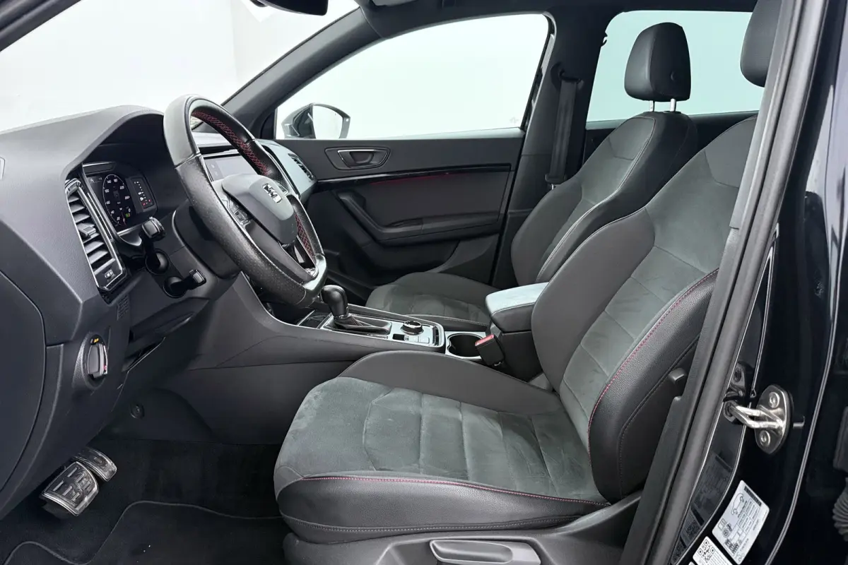 1.5 TSI FR Business Intense | Trekhaak | Org. NL | 360 | CarPlay | Digital Cockpit | Adap. Cruise | Stoelverwarming |