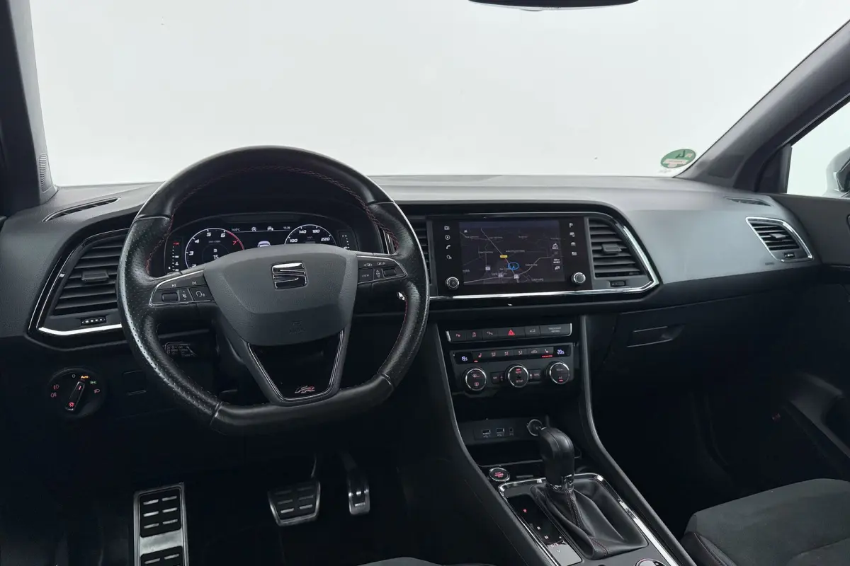 1.5 TSI FR Business Intense | Trekhaak | Org. NL | 360 | CarPlay | Digital Cockpit | Adap. Cruise | Stoelverwarming |