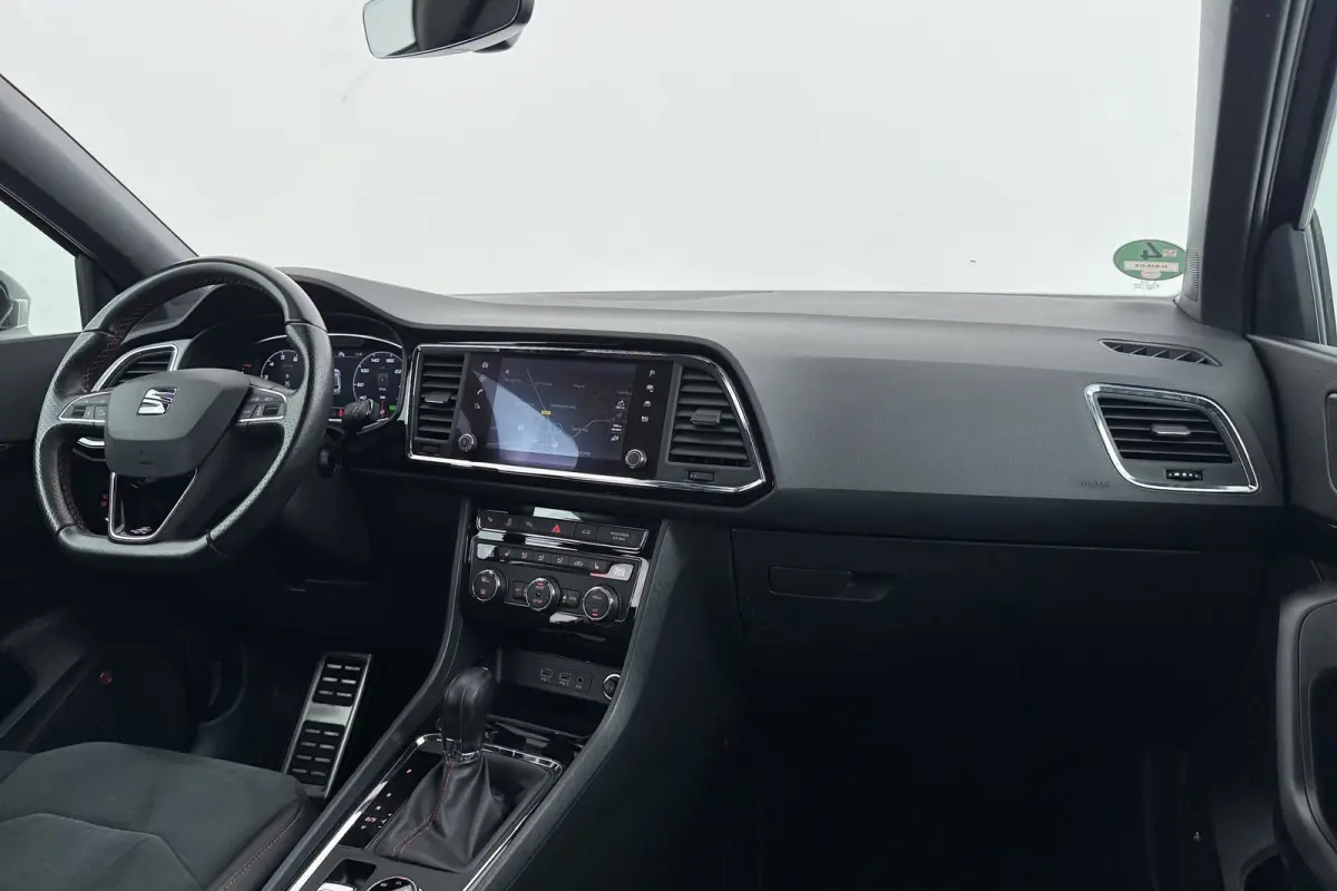 1.5 TSI FR Business Intense | Trekhaak | Org. NL | 360 | CarPlay | Digital Cockpit | Adap. Cruise | Stoelverwarming |